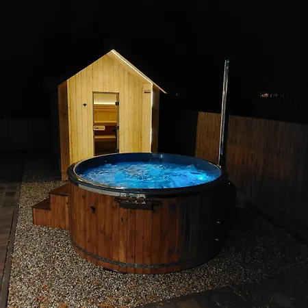 Wakacyjne Spa Male Swornegacie Nad Trzema Jeziorami Z Jacuzzi Exterior photo