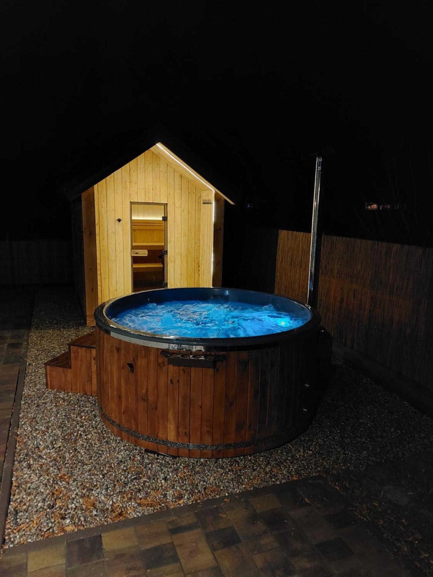 Wakacyjne Nad Trzema Jeziorami Z Jacuzzi *